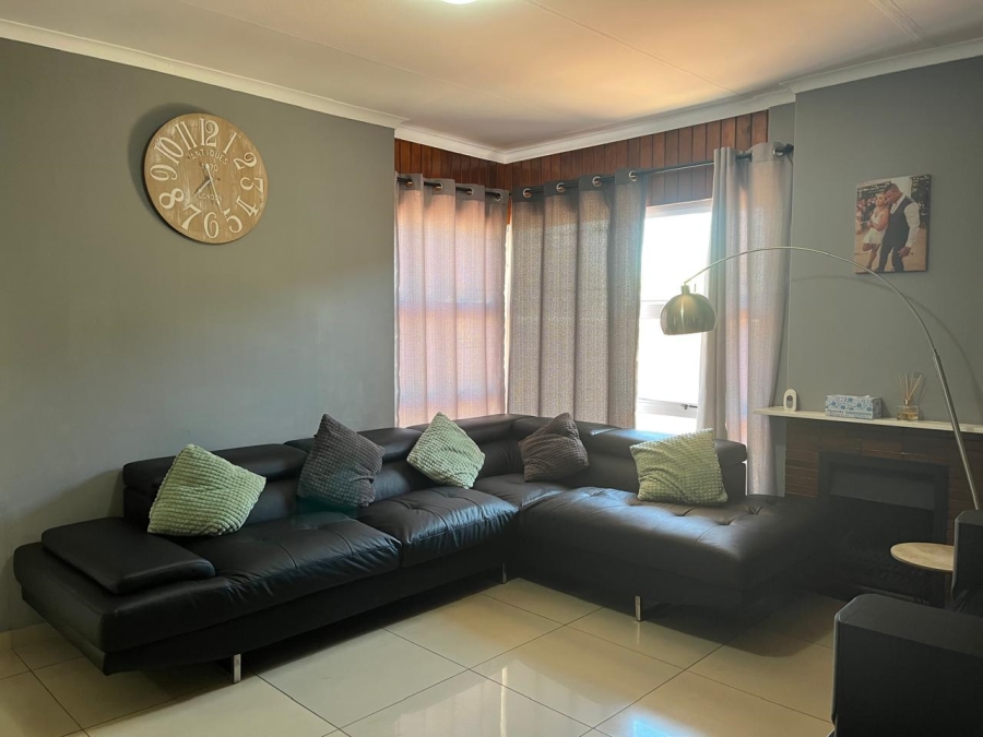  Bedroom Property for Sale in Townsend Estate Western Cape